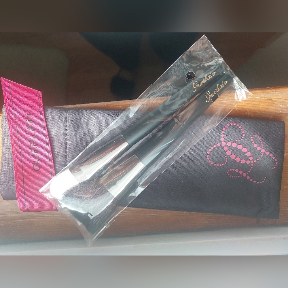 New Guerlain Brush Set And Bag